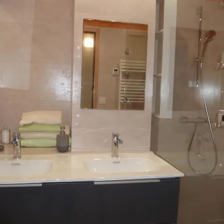 L'escale Dijonnaise * דיז'ון